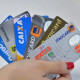 O consumidor que não conseguir pagar integralmente a tarifa do cartão de crédito somente poderá ficar  no rotativo por 30 dias - Arquivo Agência Brasil