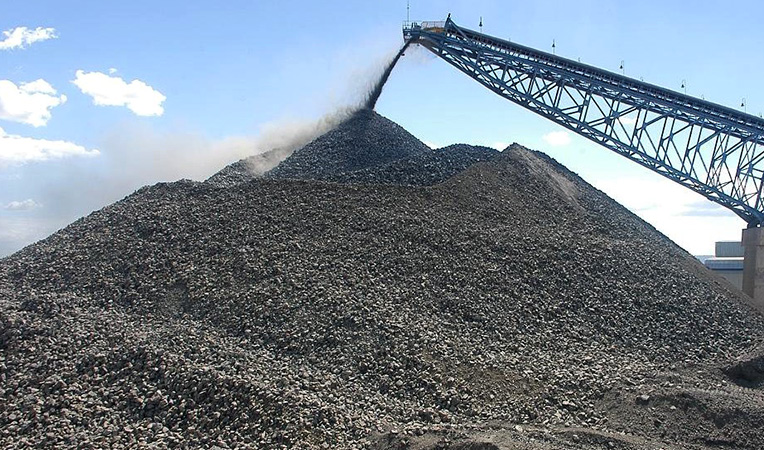 O minério de ferro foi um dos produtos que ajudou no superavit da balança comercial