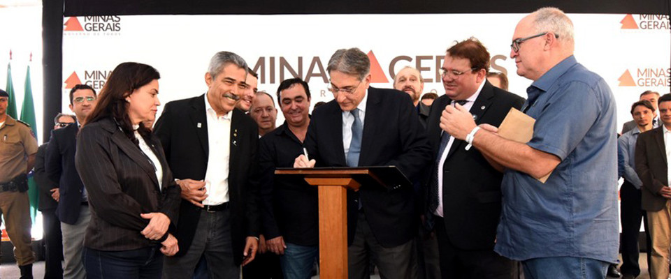 Governador Fernando Pimentel assina obras na LMG 760.
26-07-2017- Marliéria - 
Foto: Manoel Marques/imprensa-MG