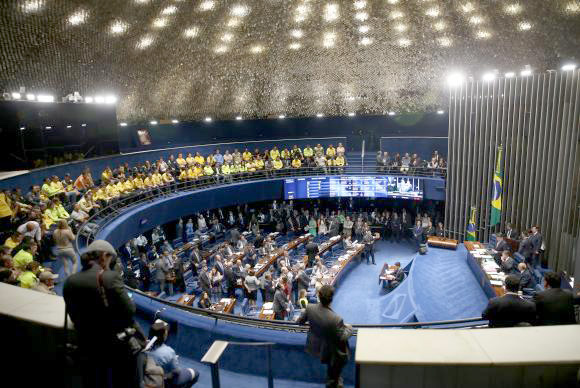 Plenário do Senado vota substitutivo ao PLS 206/2017, que institui o Fundo Especial de Financiamento de Campanha - Foto:  Wilson Dias/Agência Brasil