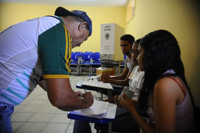 O voto é obrigatório para os brasileiros a partir dos 18 anos (Arquivo/Agência Brasil)