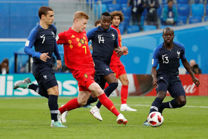 Belgas tiveram a iniciativa de jogo contra a França, mas perderam espaço dos contra-ataques (Toru Hanai/Reuters/Direitos Reservados)