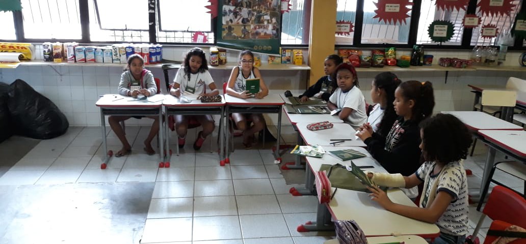 Os alunos de 9 a 11 anos da Escola Municipal “Ana Moura, receberam o curso Sexualidade e Prevenção.