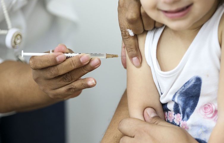 Campanha Nacional de Vacinação contra o Sarampo tem como meta vacinar 2,6 milhões de crianças