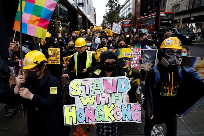 2019-11-02t150158z_1405847027_rc19916d4940_rtrmadp_3_hongkong-protests-britain (1)