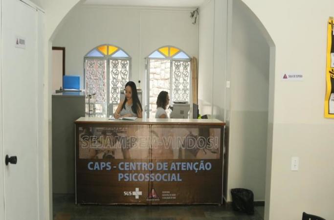 Aos sábados, domingos e feriados, os casos de emergência deverão ser encaminhados para o Centro de Saúde João Otávio, que oferece atendimento 24 horas