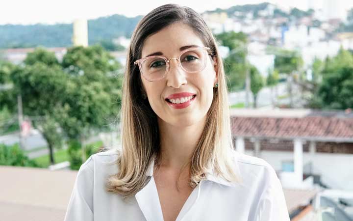 Dra. Alessandra Menezes