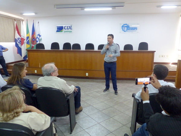 Luís Henrique Alves, presidente da Aciapi, destacou a importância dos homenageados para cidade