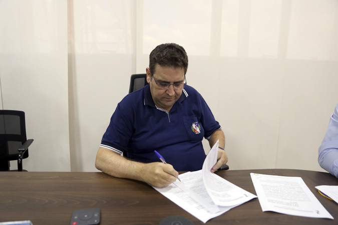 A assinatura da ordem de serviço foi dada pelo prefeito Dr. Marcos Vinicius na última segunda-feira